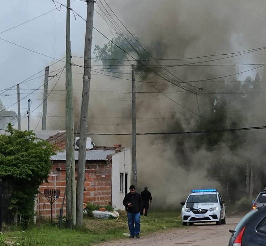 Murió un hombre tras incendiarse una vivienda en el barrio Primero de Mayo